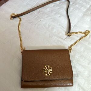 Tori Burch brown clutch